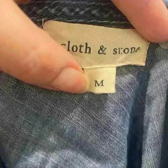 Anthropologie Cloth & Stone Off Shoulder
Dress M | Worn Once - Picture 5 of 7